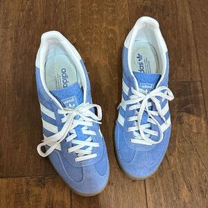 Adidas Classic Blue and White Trainers